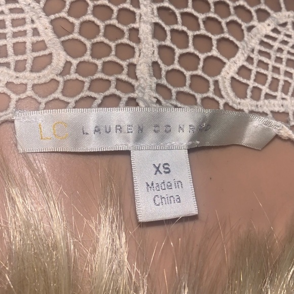 Lauren Conrad Elegant Lace Crochet Top Cream XS - Picture 5 of 7